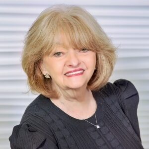 Bette Finger Certified Escrow & Funding LLC headshot